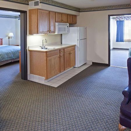 Country Inn & Suites By Radisson, Lansing, Mi Ruang foto