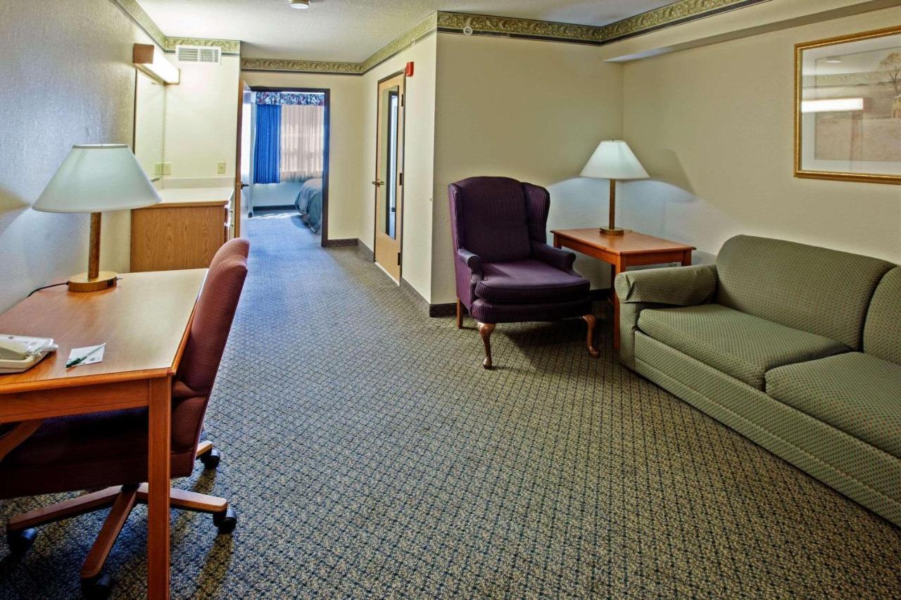 Country Inn & Suites By Radisson, Lansing, Mi Bagian luar foto