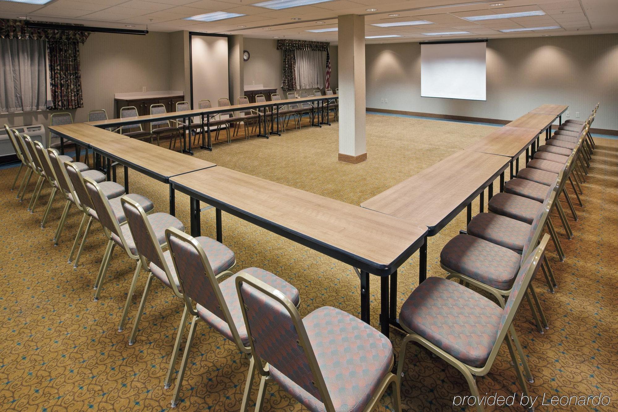 Country Inn & Suites By Radisson, Lansing, Mi Bisnis foto