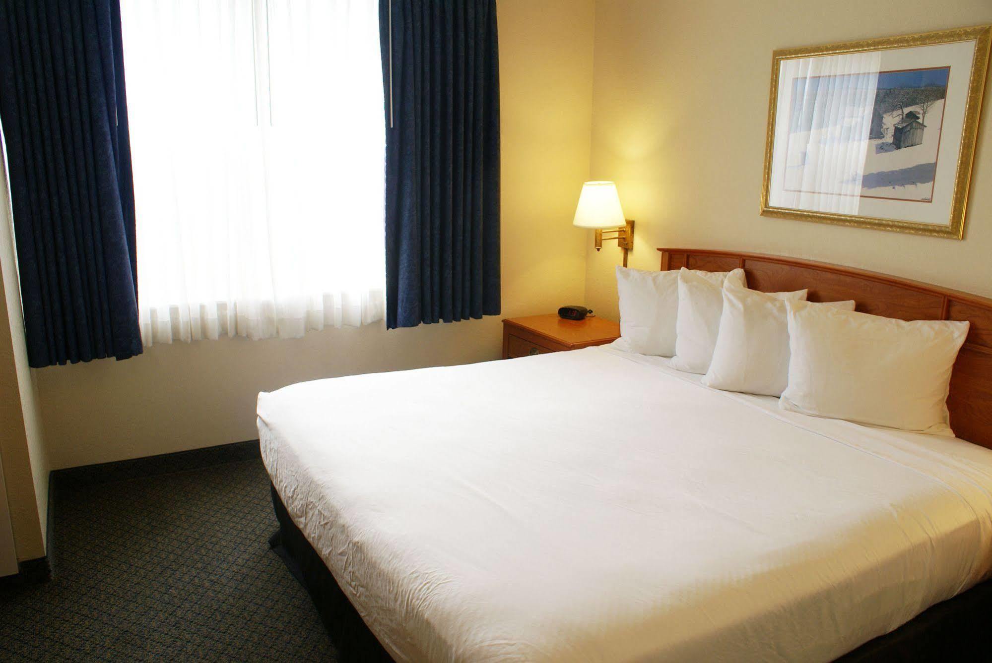 Country Inn & Suites By Radisson, Lansing, Mi Bagian luar foto
